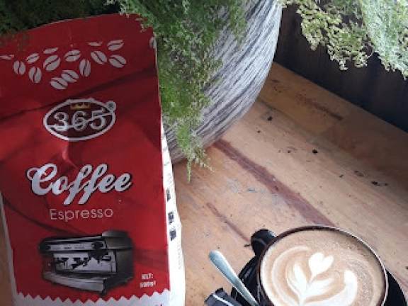 QUY TRÌNH TẠO NÊN LY CÀ PHÊ TỪ HẠT CÀ PHÊ NHÂN SỐNG CỦA CÀ PHÊ 365