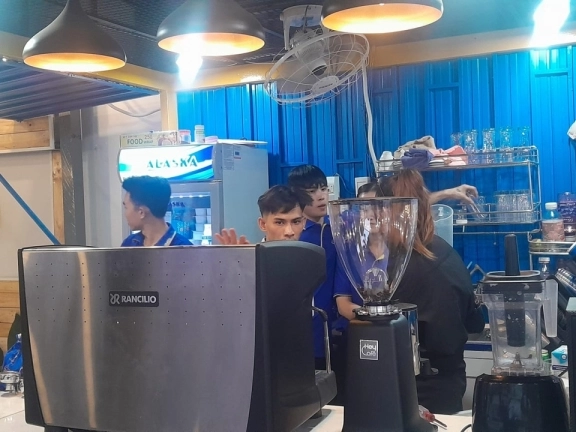 BÀN GIAO MÁY  PHA VÀ MÁY LÀM ĐÁ THỨ 7 NGÀY 8/4/ 2023