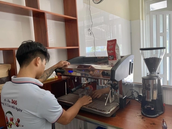 BÀN GIAO MÁY PHA CÀ PHÊ NGÀY 16/5/2023