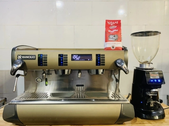 Ưu đãi cuối tuần Coffee 365 lên mãy máy pha đẳng cấp trong phân khúc 300-400 ly/ngày