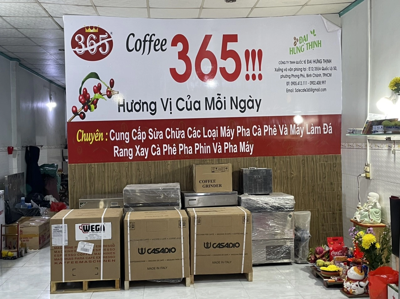 Có thể là hình ảnh về trong nhà